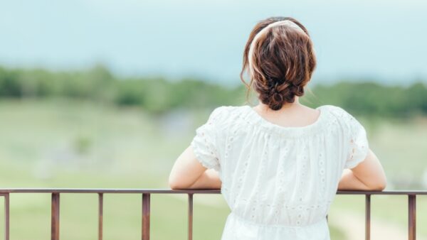 [彼氏に他の女性の影…!?]別れたくないあなたが取るべき賢い対処法